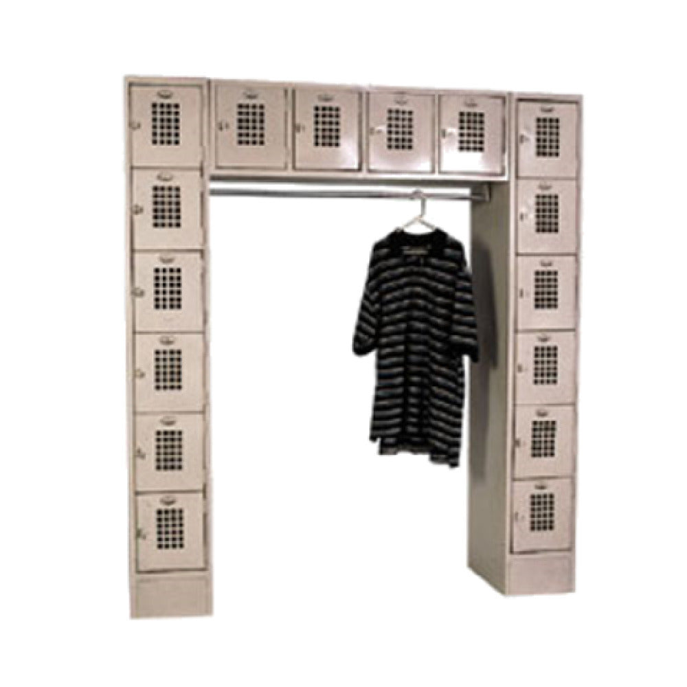 Winholt WL-16-CB Locker Garment/16 Person Doors Are Mesh Grid Vented