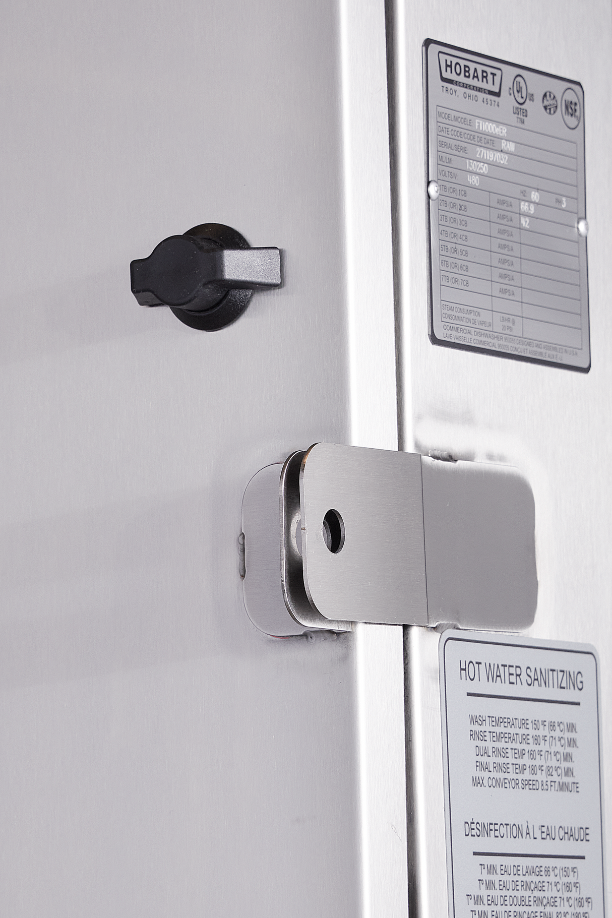 Hobart FT1000E+BASE@CF 25 Inch Low Energy Flight Type Dishwasher with Dual Rinse