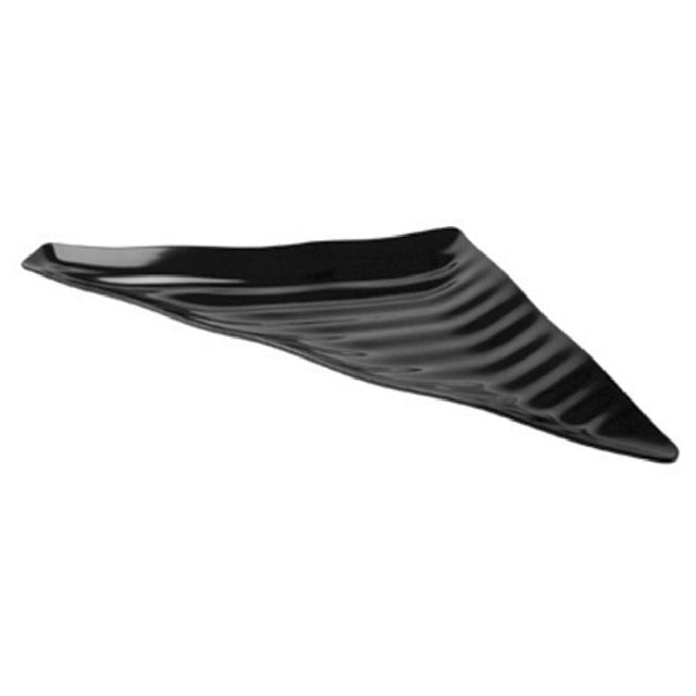 BauscherHepp TB90555 Wavy Platter 21-3/16" X 14-2/5" Triangular