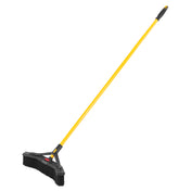 Rubbermaid 2018727 Maximizer™ Push-to-Center Broom 18" Angled Sides