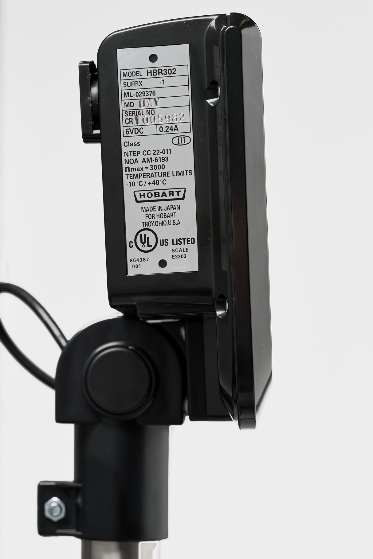 Hobart HBR302-1 17 Inch Bench Receiving Scale 300 lb x 0.1 lb Capacity